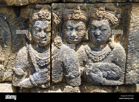  “Borobudur Relief”：描繪歷史、訴說信仰的佛教浮雕傑作！